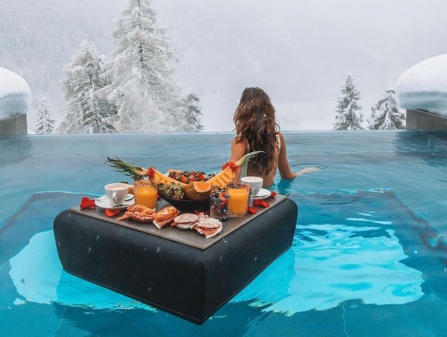 Vacanță la schi în vârful Alpilor. Experiențele inedite oferite de stațiunea Trentino din Italia