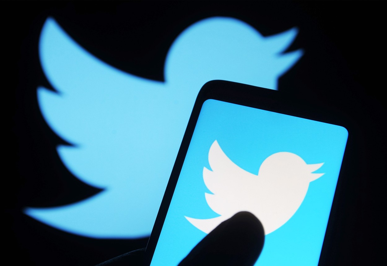 Twitter va bloca definitiv conturile celor care postează informații false despre vaccinurile anti-COVID-19