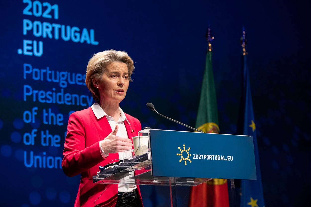 Comisia Europeană va achiziţiona alte 1,8 miliarde de doze de Pfizer, adaptate și noilor tulpini ale coronavirusului