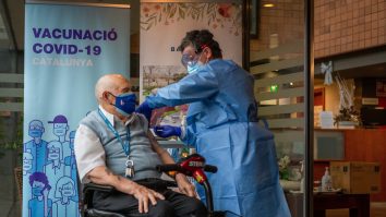 Spania vaccinează în forță. Se pregătește să implice și Armata