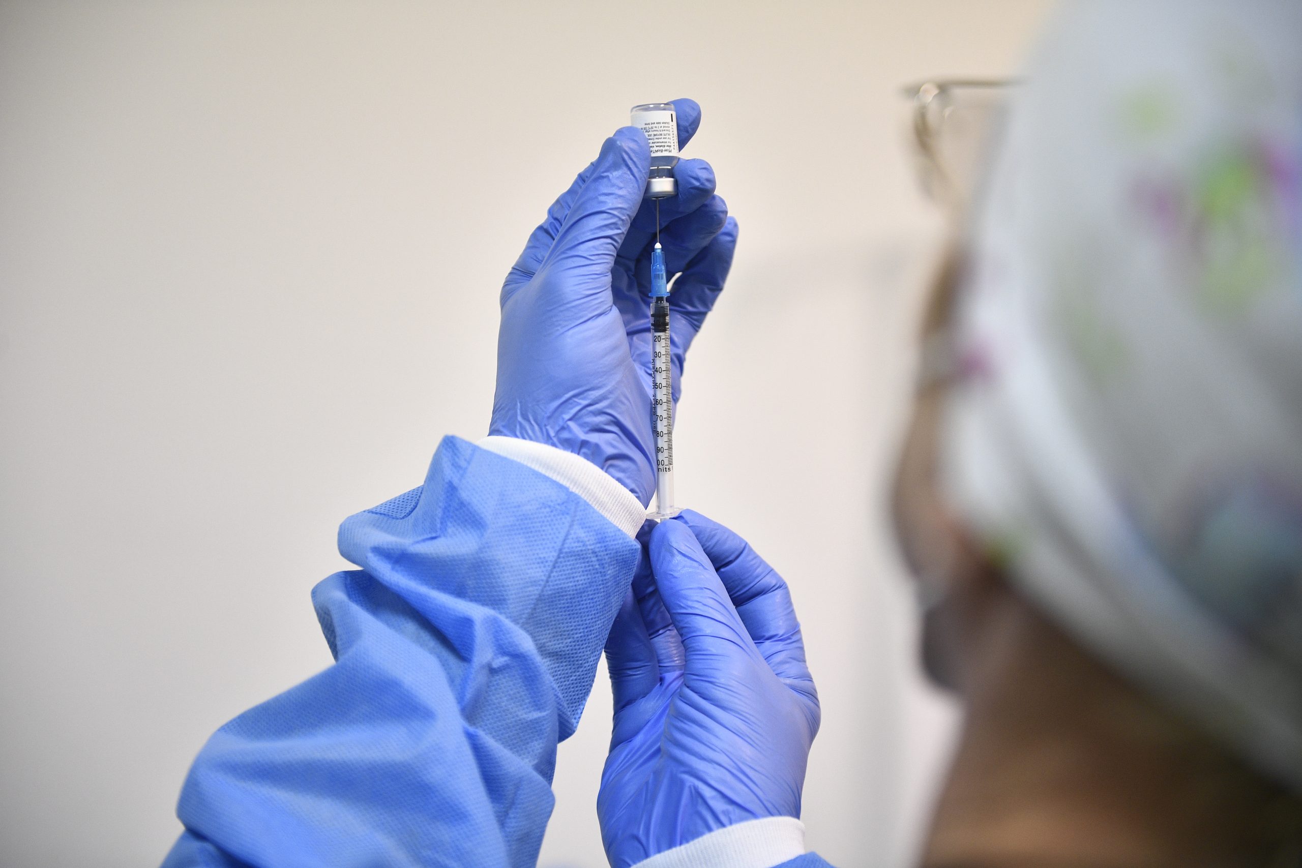 Când vor fi vaccinați împotriva COVID-19 bătrânii și bolnavii cronici din Iași