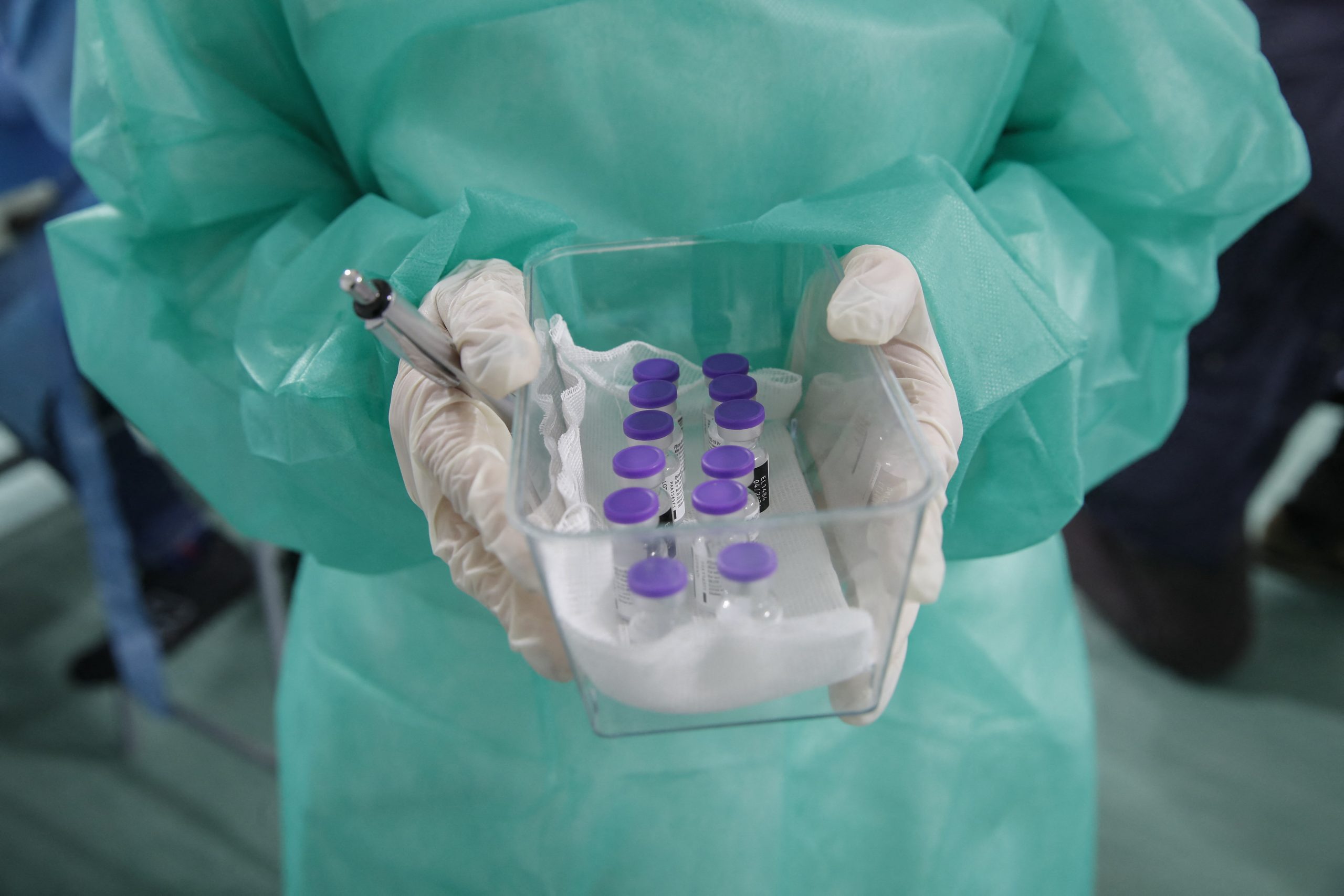 Scenariul cel mai favorabil: În etapa a doua de vaccinare vom avea 40.000 de imunizări pe zi, cu tot cu rapel