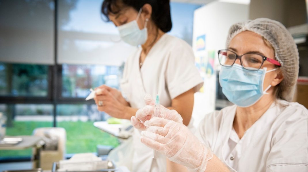Încă 2 cazuri de tulpină nouă de SARS-CoV-2, la Matei Balș. Ministerul Sănătății recomandă amânarea relaxărilor