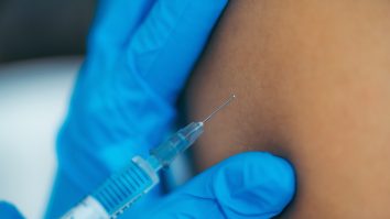 Vaccinul anti-Covid, speranța antreprenorilor de a-și salva afacerile