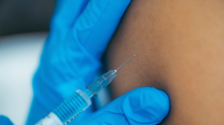 Vaccinul anti-Covid, speranța antreprenorilor de a-și salva afacerile