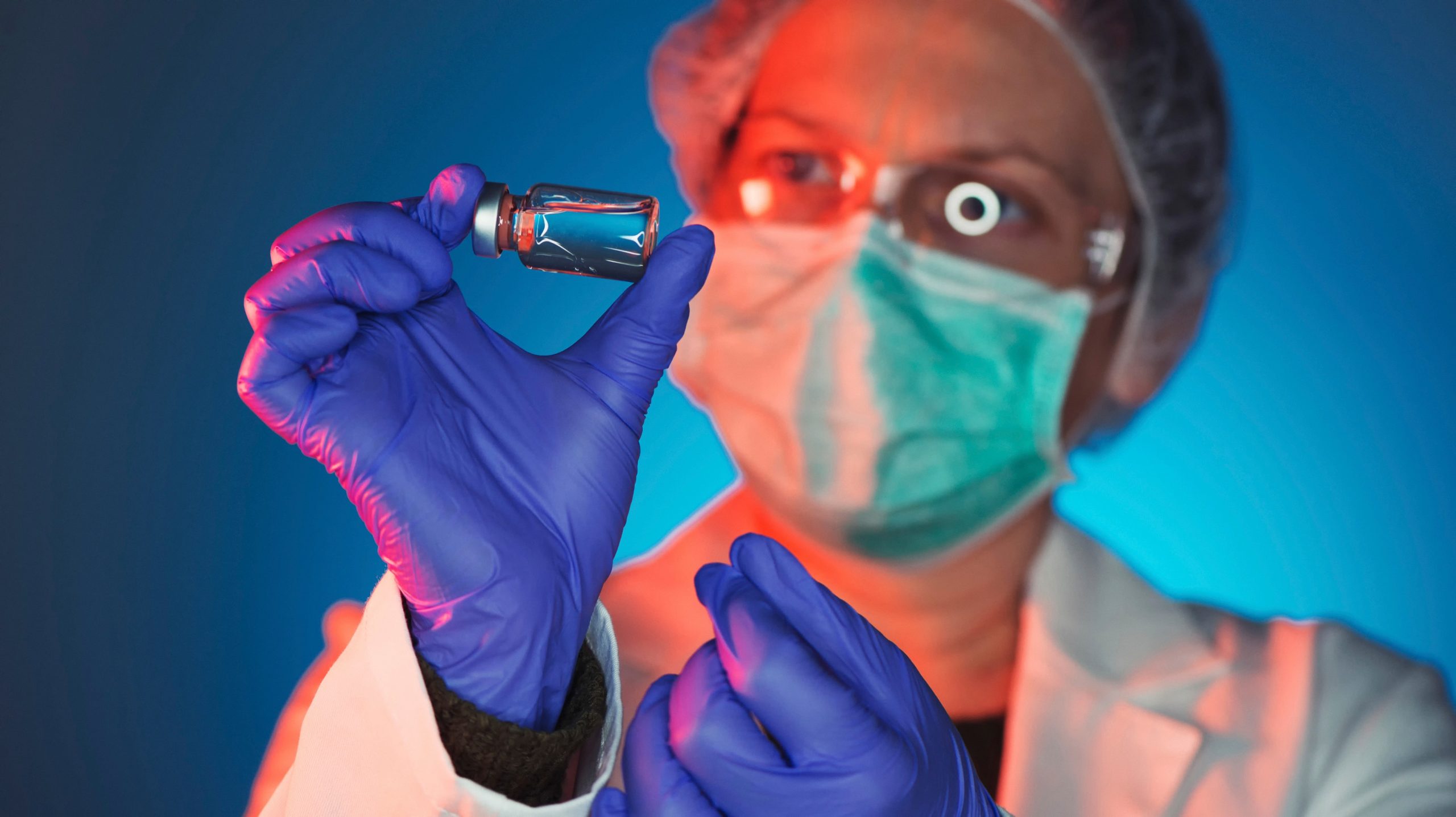 Spaniolii de la Grifols testează un medicament care oferă imunitate imediată împotriva Covid