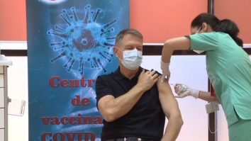 România bine făcută. Klaus Iohannis, într-o formă de invidiat la 61 de ani