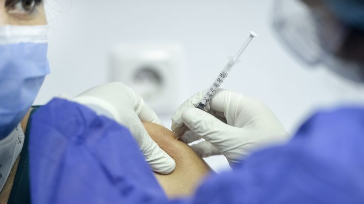 Gheorghiță anunță că vaccinarea populației ar putea incepe în aprilie