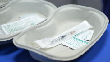 Guvernul stabilește abia vineri categoriile prioritate pentru etapa a doua de vaccinare anti-COVID