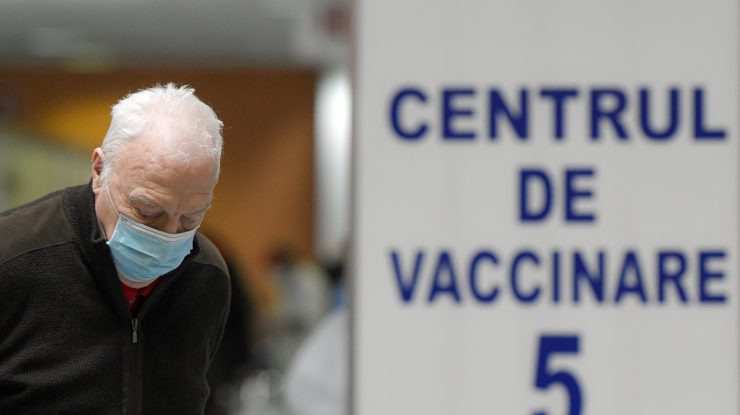 Vaccinare bătrâni