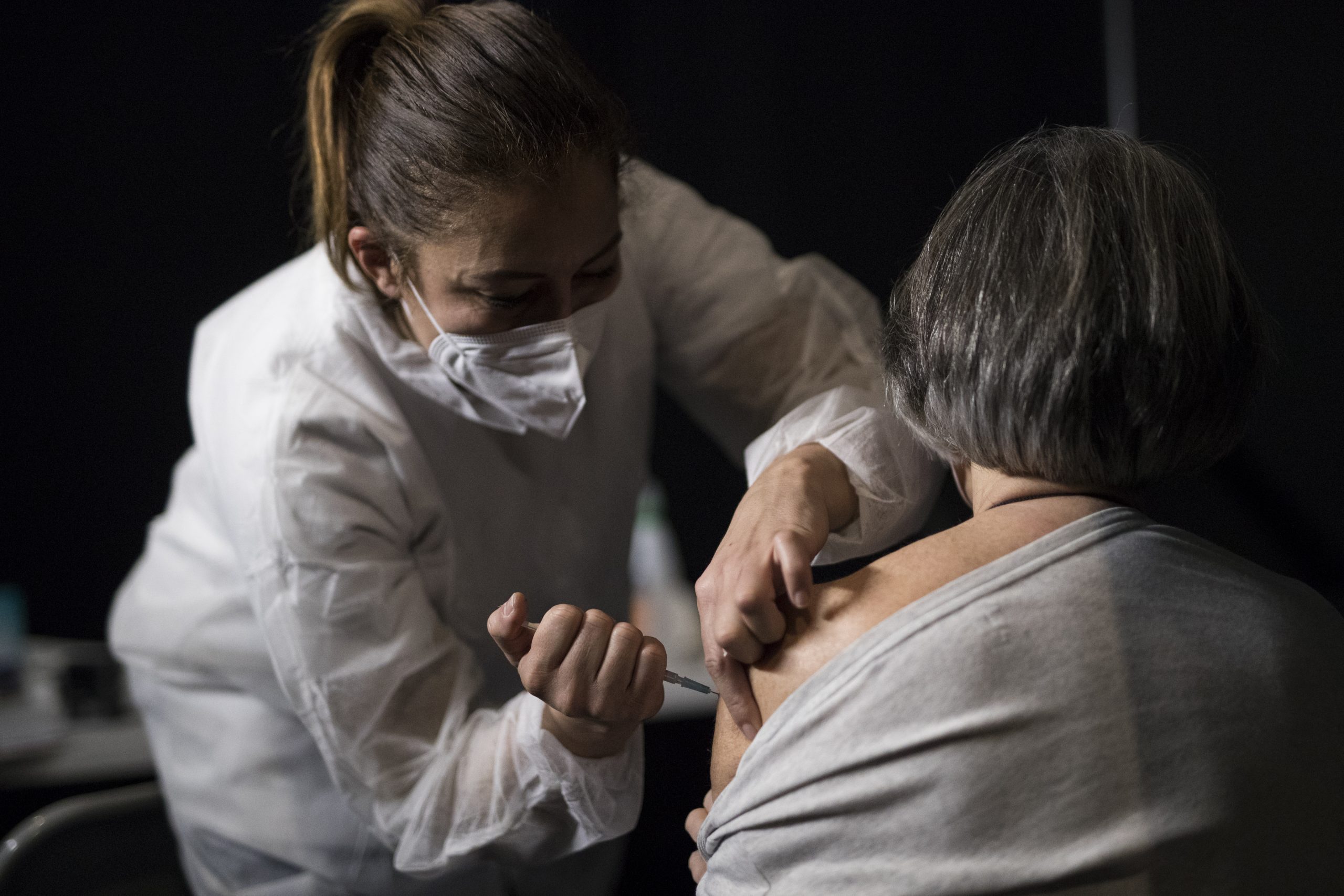 Comitetul de vaccinare face precizări în cazul decesului femeii din Bacău: „Nu are legătură cu vaccinarea”