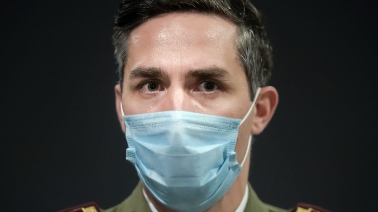 Valeriu Gheorghiță îi răspunde lui Dominic Fritz: „Deschiderea tuturor centrelor de vaccinare nu e justificată, în lipsa dozelor de vaccin”