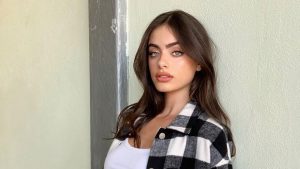 Cum arată femeia cu cel mai frumos chip din lume. Este comparată cu o versiune mai tânără a Angelinei Jolie
