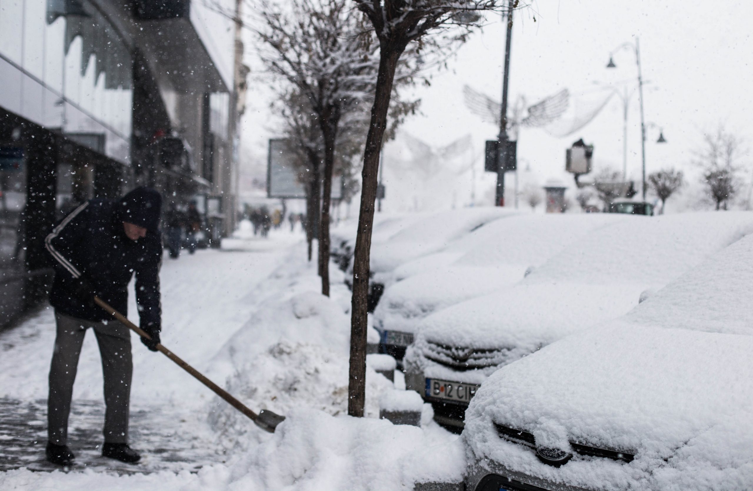 Meteo, 10 ianuarie: Va ninge în toată țara. În București, stratul de zăpadă va avea 15 centimetri
