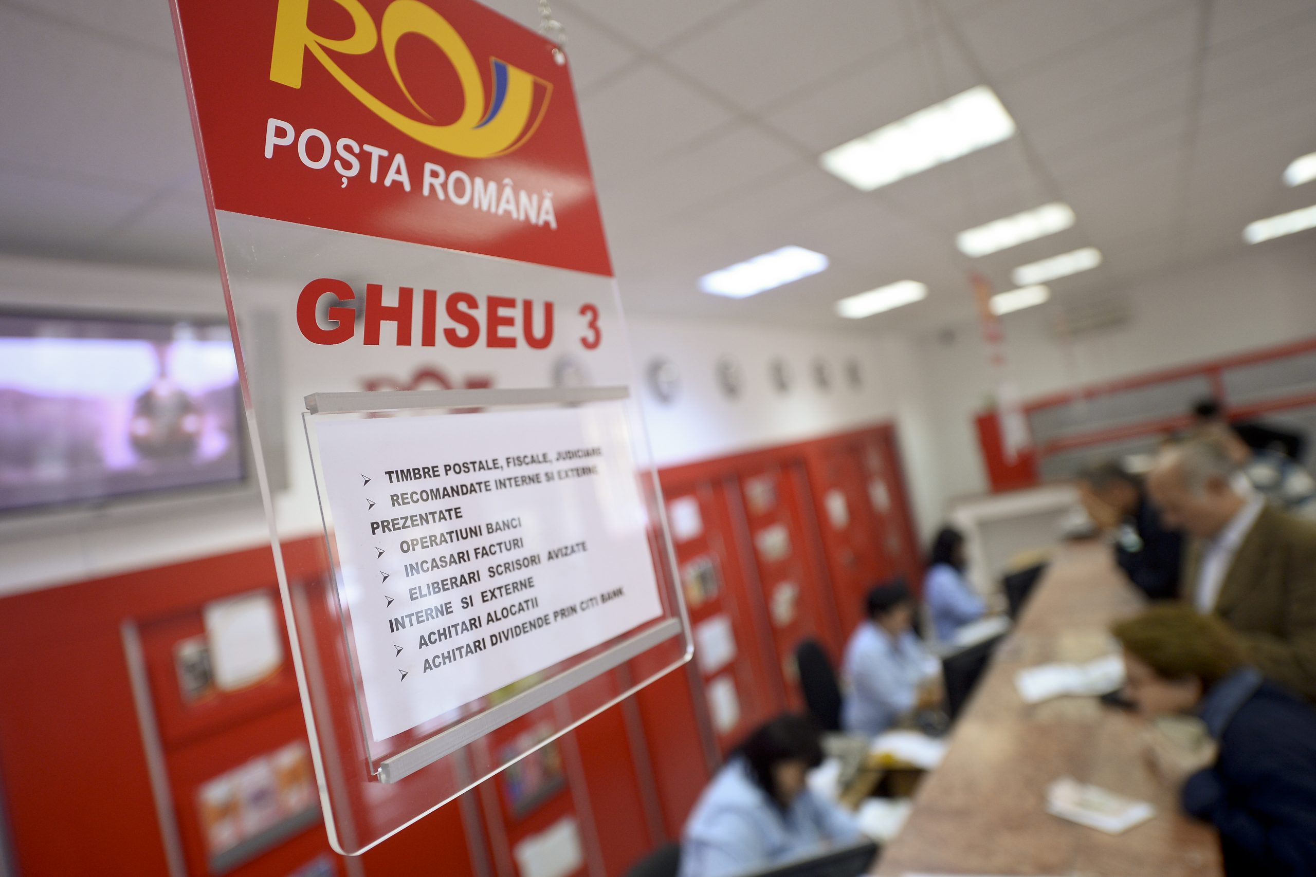 Poșta Română face concedieri. Angajații vor fi supuși unei analize în urma căreia pot fi concediați