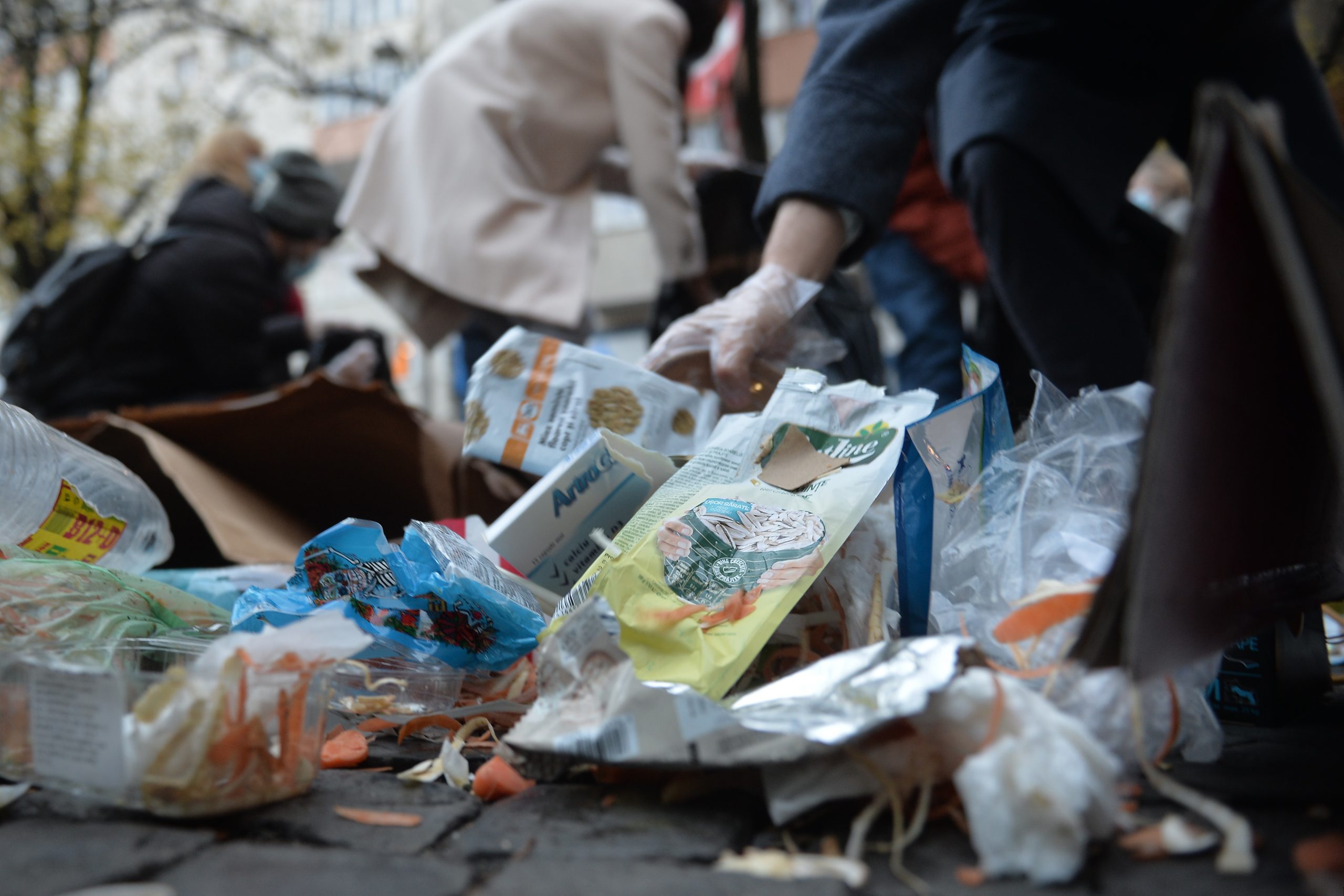 Scandalul deșeurilor din Sectorul 1, departe de final. Lupta cu „mafia gunoaielor” trece pe plan politic