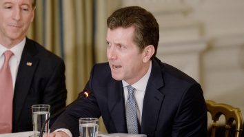 CEO-ul Johnson & Johnson spune că este posibil ca oamenii să fie nevoiți să se vaccineze împotriva COVID-19 anual