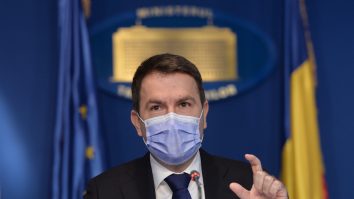 Ministrul Transporturilor, Cătălin Drulă, spune că acum se înjură singur când stă în trafic pe Valea Prahovei