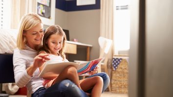 Cursurile de parenting sunt la modă în pandemie. Copiii, încântaţi de implicarea părinţilor