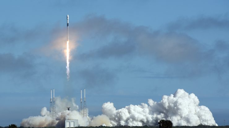 Lansarea-unui-satelit-Starlink