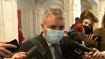 Reacția lui Bode, după ce Șoșoacă s-a plâns că a fost bruscată de bodyguarzi, la Marius Nasta: „S-a împiedicat?”