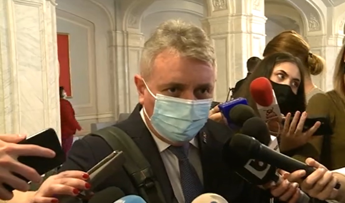 Reacția lui Bode, după ce Șoșoacă s-a plâns că a fost bruscată de bodyguarzi, la Marius Nasta: „S-a împiedicat?”