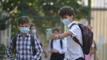 Luni este ziua adevărului. Peste 17.000 de şcoli din România se redeschid