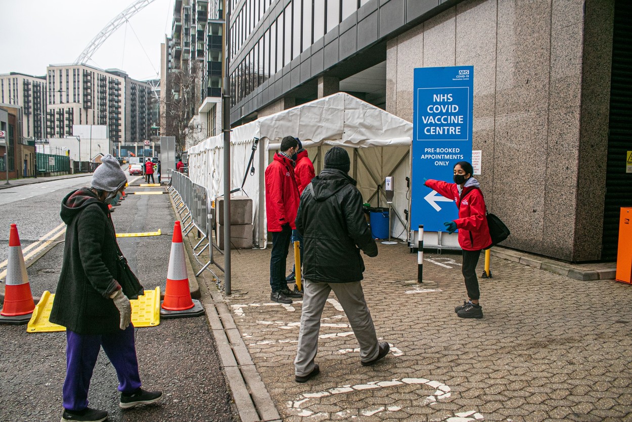 Minorităţile din Marea Britanie refuză vaccinarea. Care este motivul