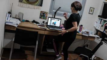 România se mişcă cu greu în pandemie. Antrenorii de fitness caută noi metode de antrenament