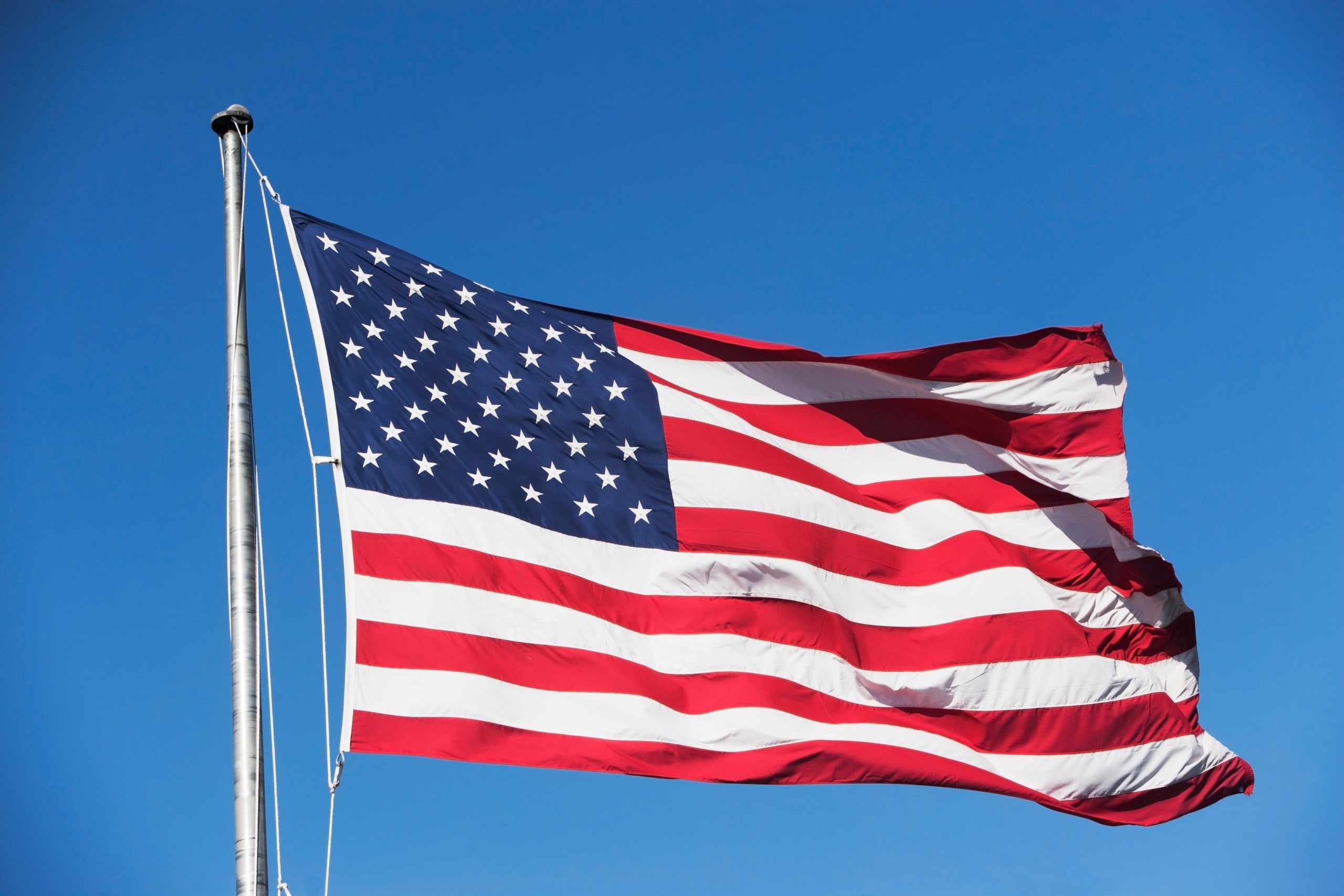 Editorial Bogdan Nicolae: America se întoarce, din nou, cu fața către lume