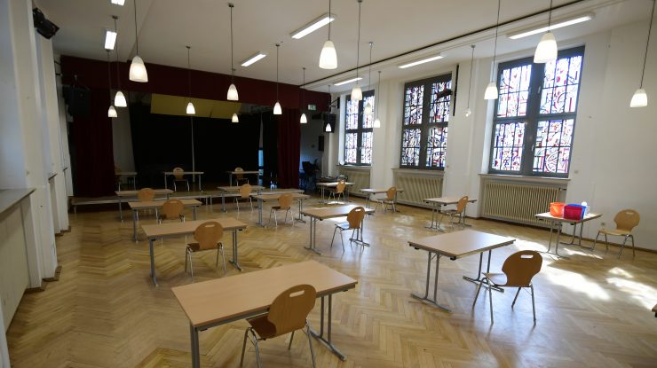 Sistemul educațional din România alungă geniile din țară. Student: „Nu este pregătit să învețe oamenii, să aibă cursuri specifice pentru tehnologii noi”