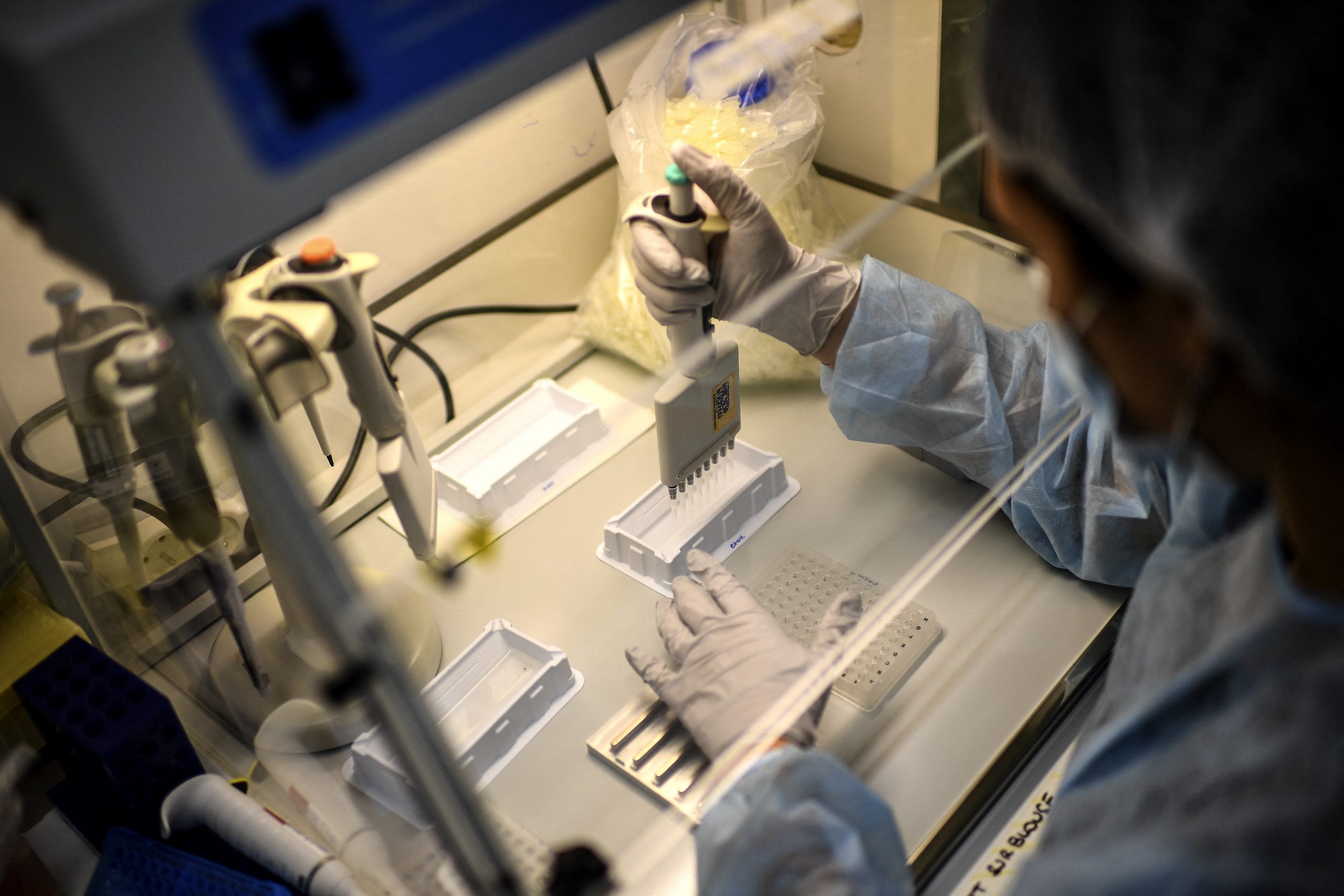 Câte variante de coronavirus există și care sunt cele mai periculoase mutații