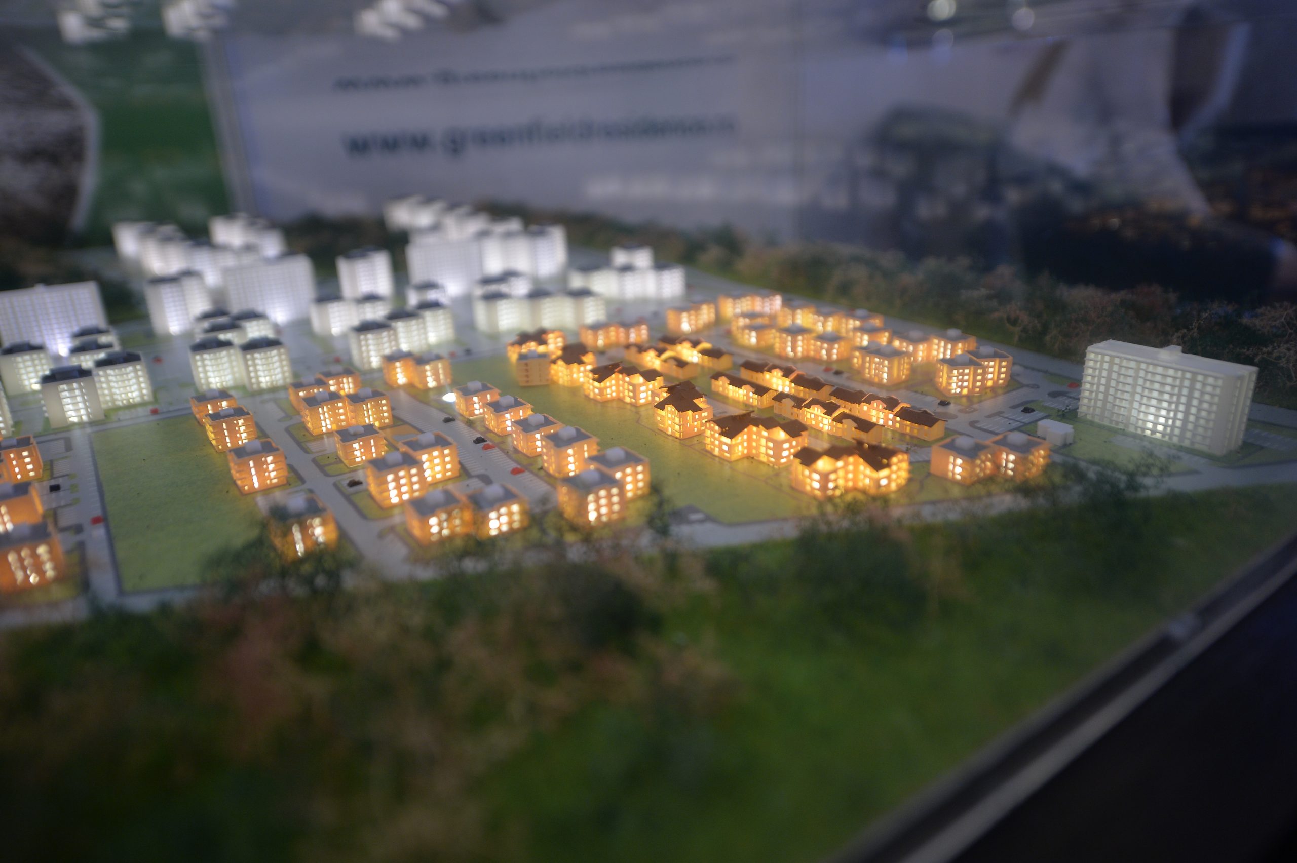 Toată lumea caută intimitate. Numărul autorizaţiilor pentru case a crescut în 2020