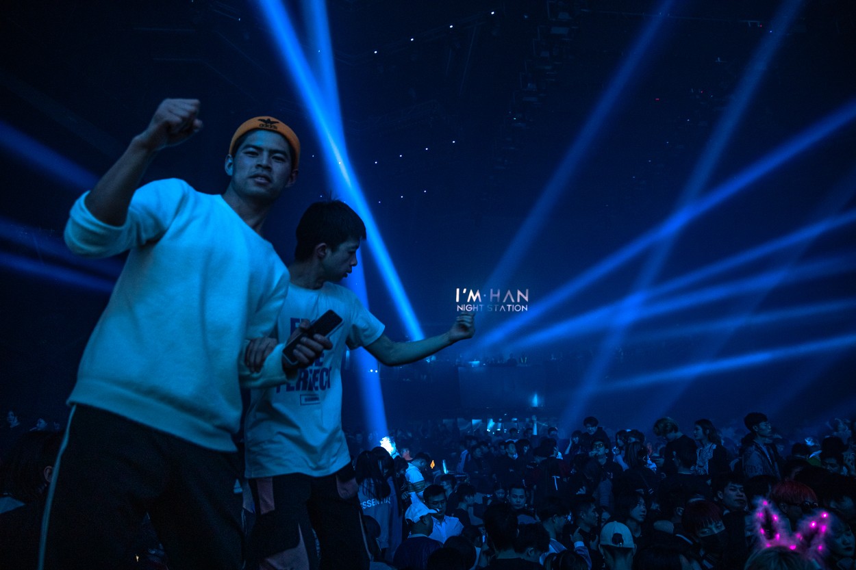 Un bărbat evacuat în urmă cu un an din Wuhan îşi doreşte să nu fi plecat niciodată de acolo