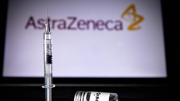 Studiu: Vaccinul AstraZeneca are o eficacitate de doar 10% împotriva tulpinii sud-africane