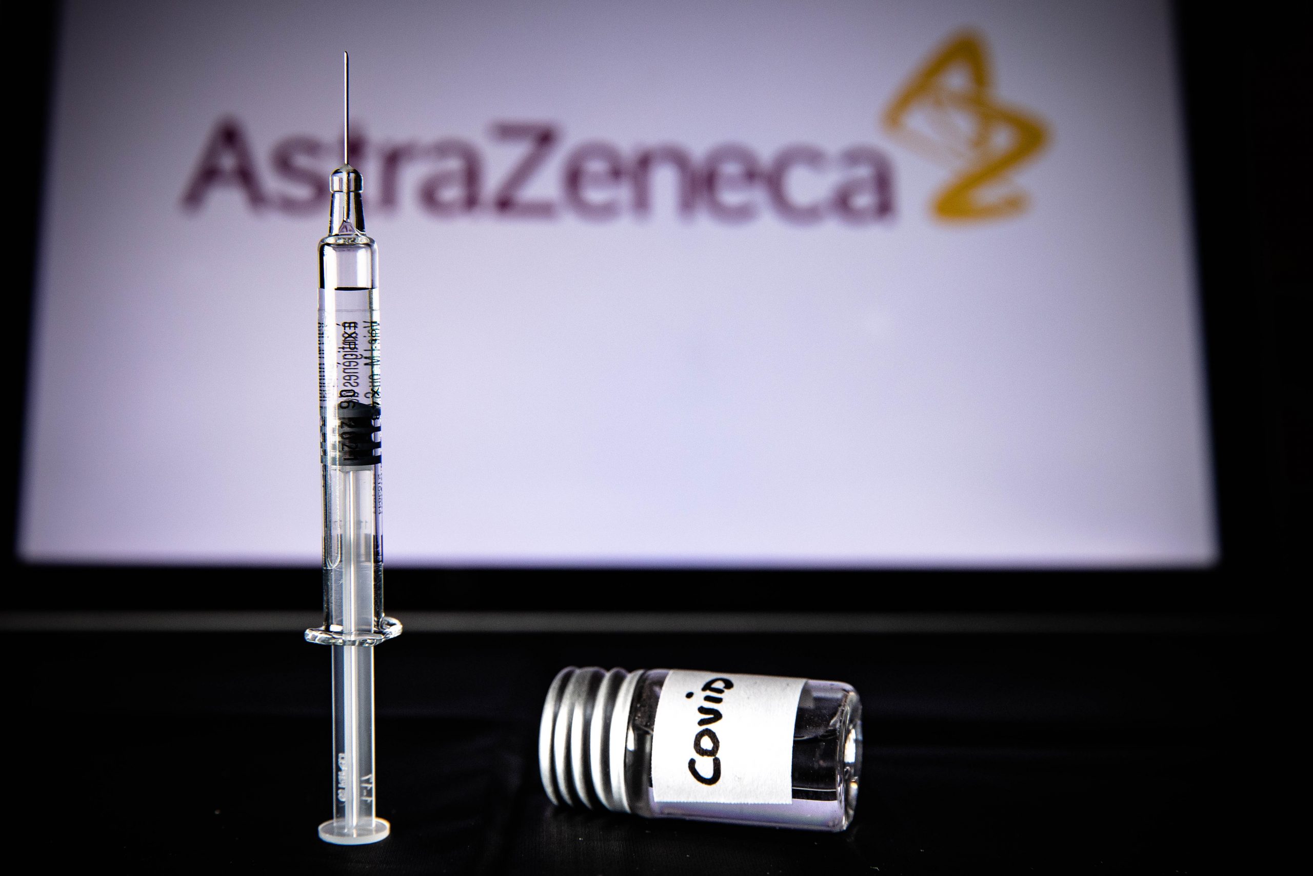 Studiu: Vaccinul AstraZeneca are o eficacitate de doar 10% împotriva tulpinii sud-africane