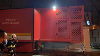 Incident la Marius Nasta. Opt mașini de pompieri au intervenit după ce a ieșit fum dintr-un ventilator al secției mobile ATI