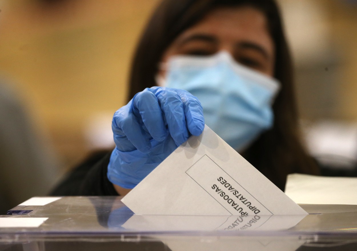 Separatiştii din Catalonia au majoritate. Referendumul pentru independenţă, din nou un subiect la modă