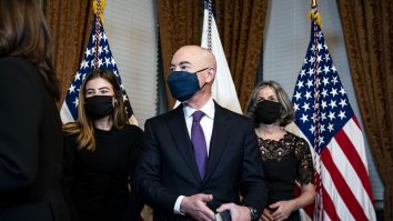 Alejandro Mayorkas, primul șef latino al Securității Interne, a fost confirmat de Senatul SUA