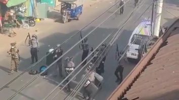 VIDEO. Armata a deschis focul asupra mulțimii în Myanmar. Cel puțin 18 protestatari uciși