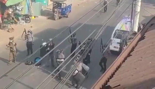 VIDEO. Armata a deschis focul asupra mulțimii în Myanmar. Cel puțin 18 protestatari uciși