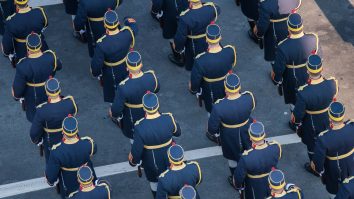 Camera Deputaților a adoptat triplarea sumelor pentru rezerviștii voluntari. Vor fi mobilizați și în timpul stării de urgență