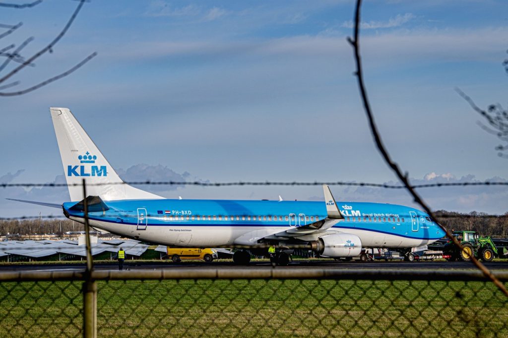 Un avion KLM a operat primul zbor din lume cu kerosen sintetic. „Intrăm într-un nou capitol al aviaţiei“