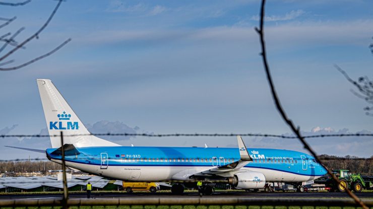 Un avion KLM a operat primul zbor din lume cu kerosen sintetic. „Intrăm într-un nou capitol al aviaţiei“