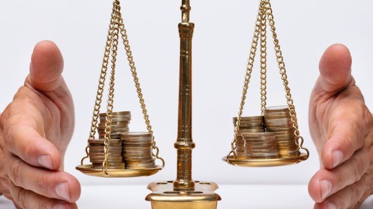 Verificări la IPJ Vaslui după ce s-a descoperit că un polițist ar avea 800 de ore suplimentare. Câți bani ar câștiga în plus