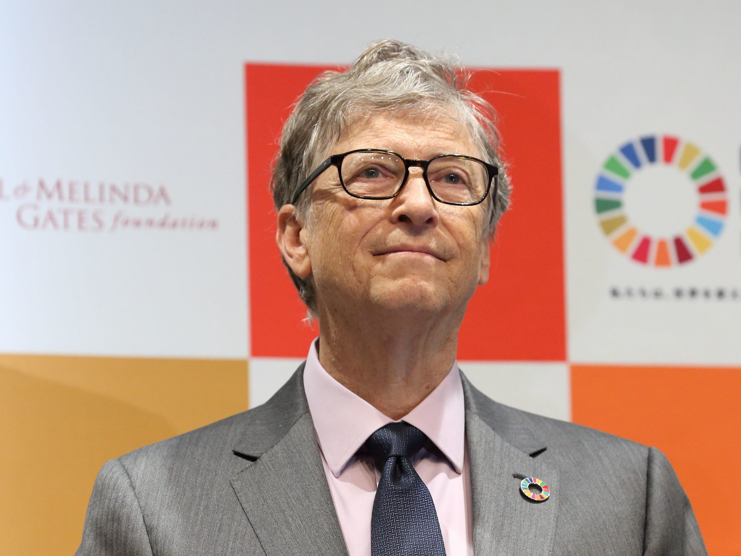 Bill Gates spune că rezolvarea pandemiei este „foarte foarte ușoară”. Omenirea se confruntă cu o problemă a cărei rezolvare ar fi „cel mai uimitor lucru făcut vreodată”