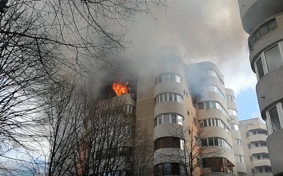 Moartea femeii din Constanța care s-a aruncat de la etajul șase scoate la iveală lipsurile cu care se confruntă pompierii