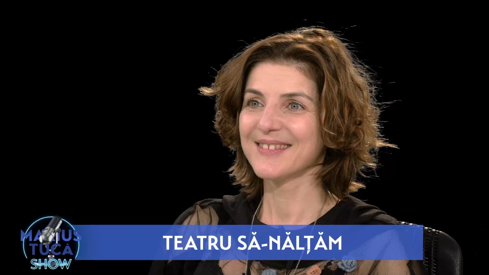 Chris Simion vinde mărțișoare-cărămizi pentru construția Teatrului Grivița 53: „Are o valoare infinită”