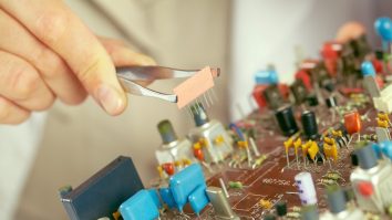 Analiză. Ce este „chipageddonul” și cum afectează lumea?