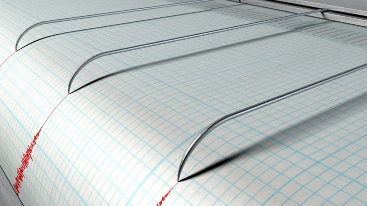 Seismograf care înregistrează mișcările Pământului.